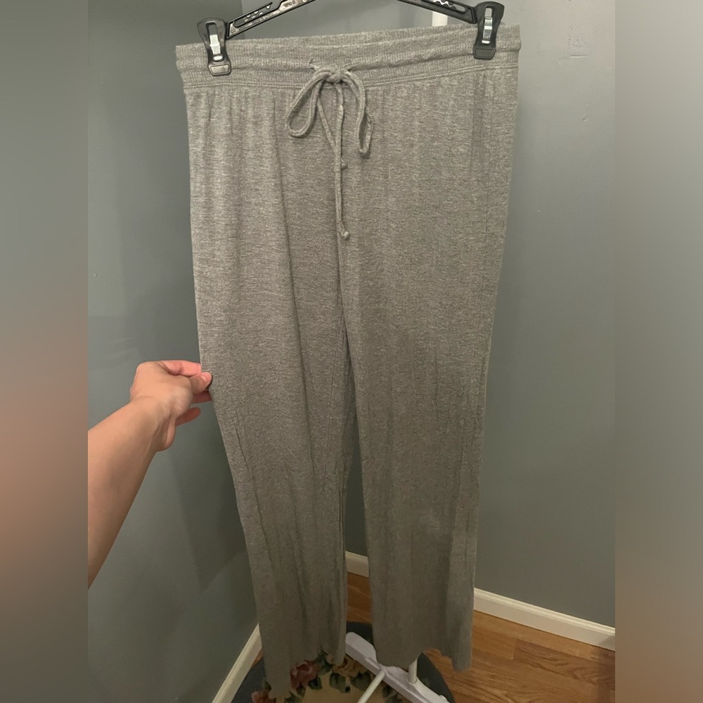 Women’s thin grey straight leg sweats